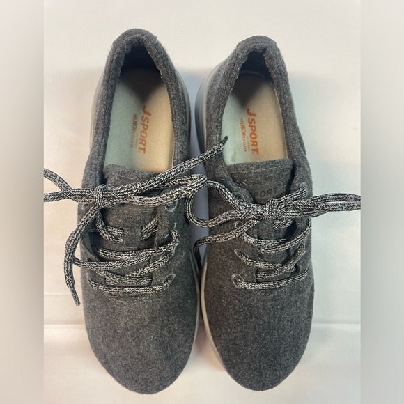 J Sport gray crane wool topped sneakers. Barely worn womens size 9.5M. - Picture 1 of 4